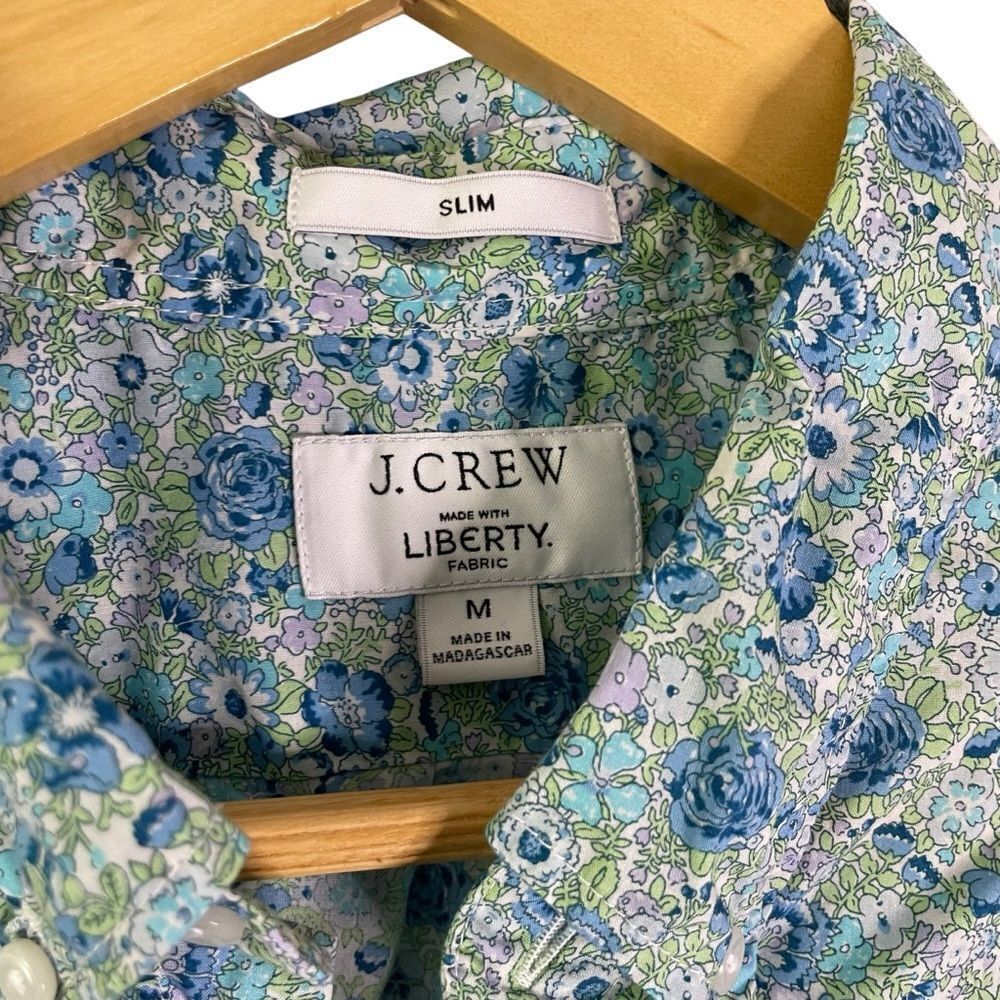 J Crew Men's Short-Sleeve Shirt in Liberty Fabrics Danjo Floral - Picture 4 of 8